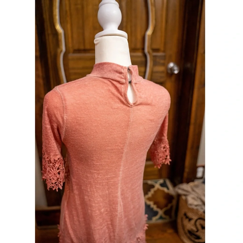 Pink Lace Top - Picture 2 of 4